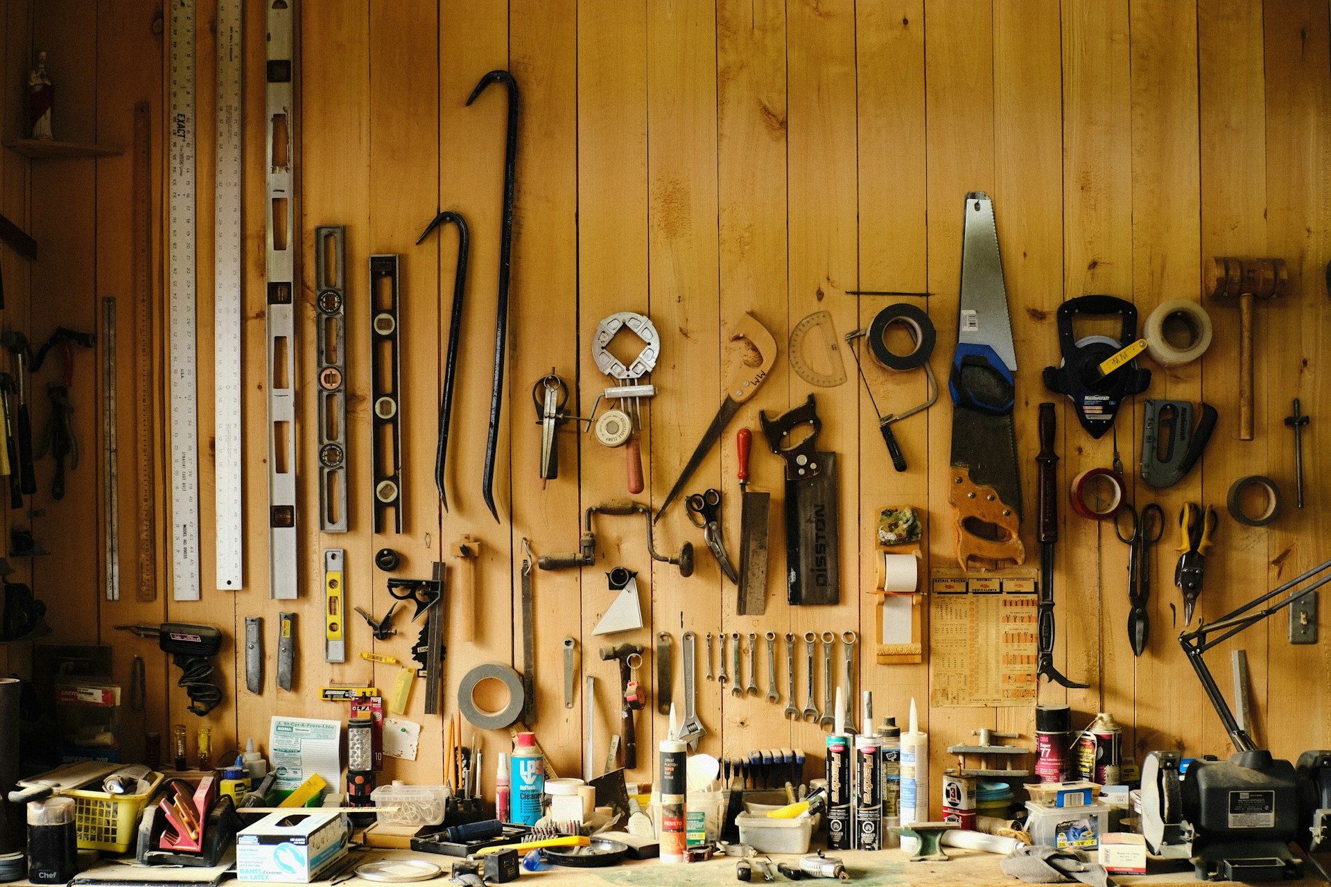 7 Essential Electrical Testing Tools Every Professional Technician Should Own